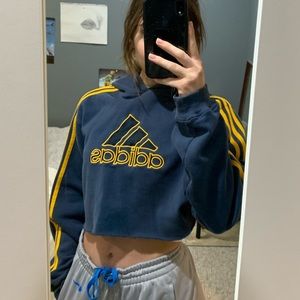 Retro adidas cropped hoodie